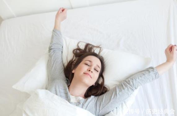 身体健康|晨起后能保持4个''好习惯''的人,身体健康,长寿更“爱”你
