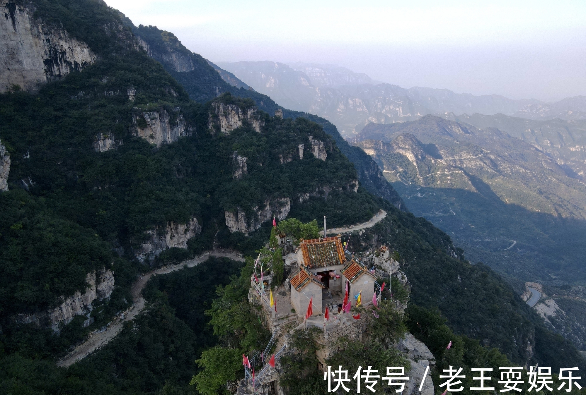 太行山|走到太行一号公路的尽头，寻找山尖上的寺庙，感受与众不同的神圣