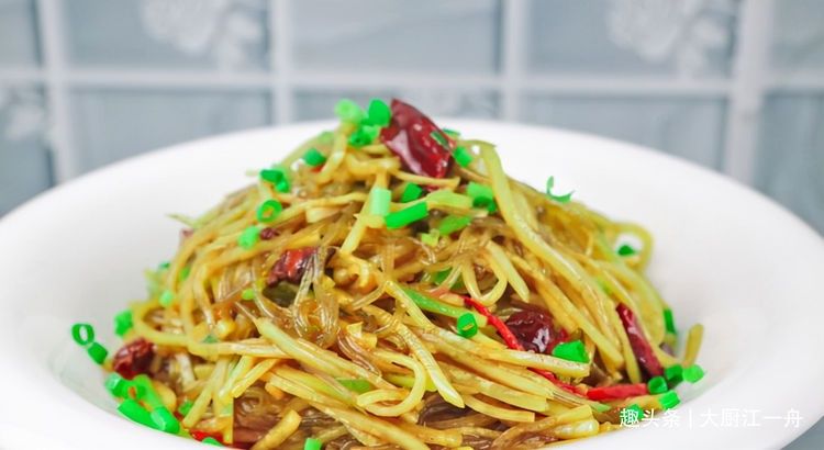 冬天要多吃白萝卜，分享4道萝卜的做法，好吃实惠，天天吃不重样