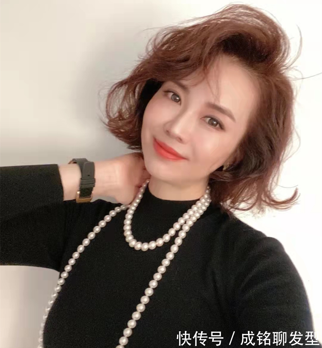 卷发|9款适合40到60岁女人的烫发,都是现在流行款式,时尚减龄好打理