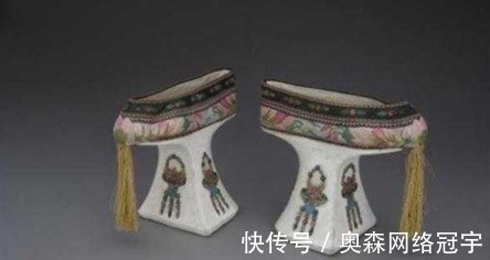 满族妇女@细说古代女人穿的鞋子,其实并非电视剧说的那样!多年被骗啊!