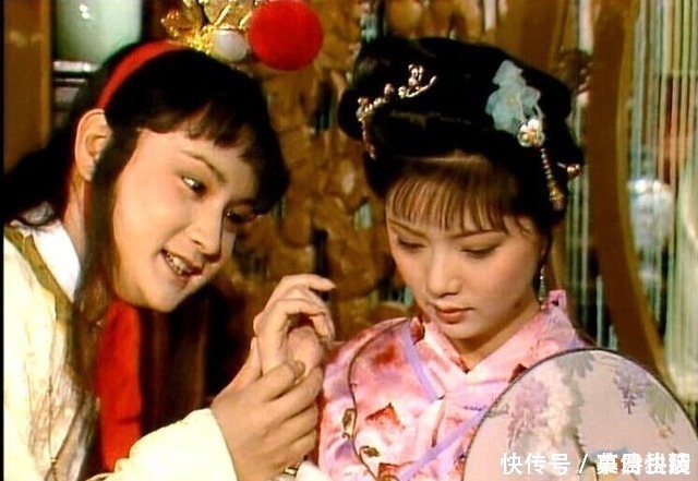 落选|宝玉当众嘲讽宝钗胖,宝钗反应太激烈,背后原因值得深思