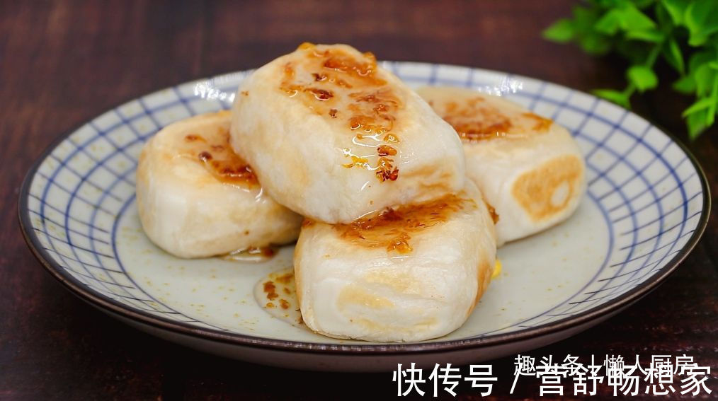 爆浆|年糕不用买,撒点糯米粉,加点热水自己做,咬一口,还会爆浆