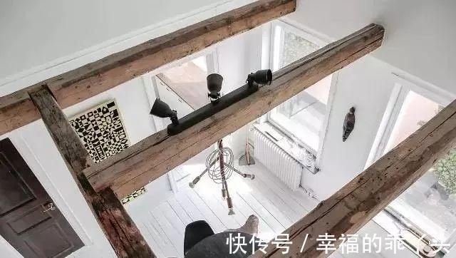 卧室|老弟不顾反对坚持买55平顶楼小户型,装修完一看大露台!好看极了