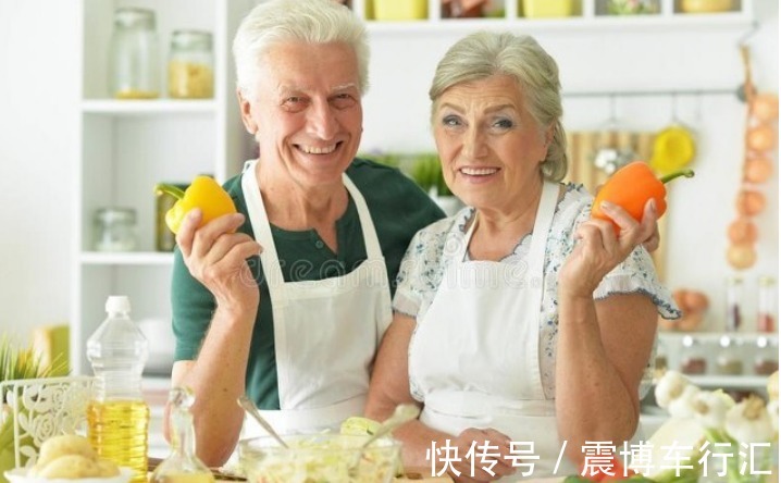 老人|上了岁数的人一般都有三高,管住嘴少吃6种食物,轻松避免