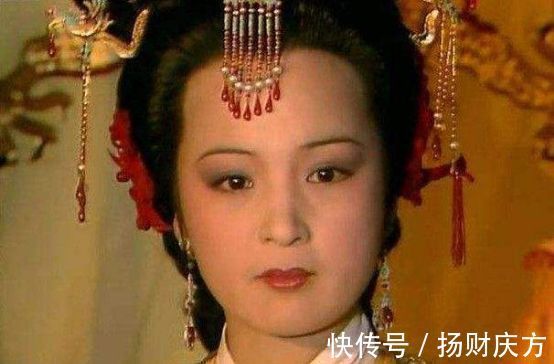 丫鬟|红楼梦元春身边的丫鬟抱琴,秘密终于揭开,怪不得元春被抛弃