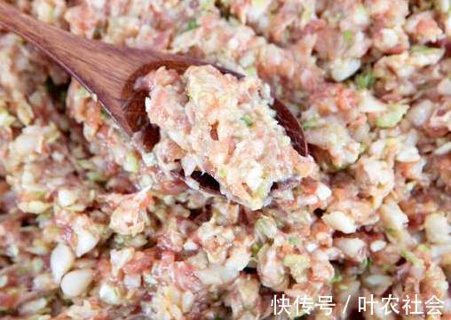 碎末|厨娘透露饺子馅要想好吃，3味料不能少，做出来的饺子鲜嫩多汁