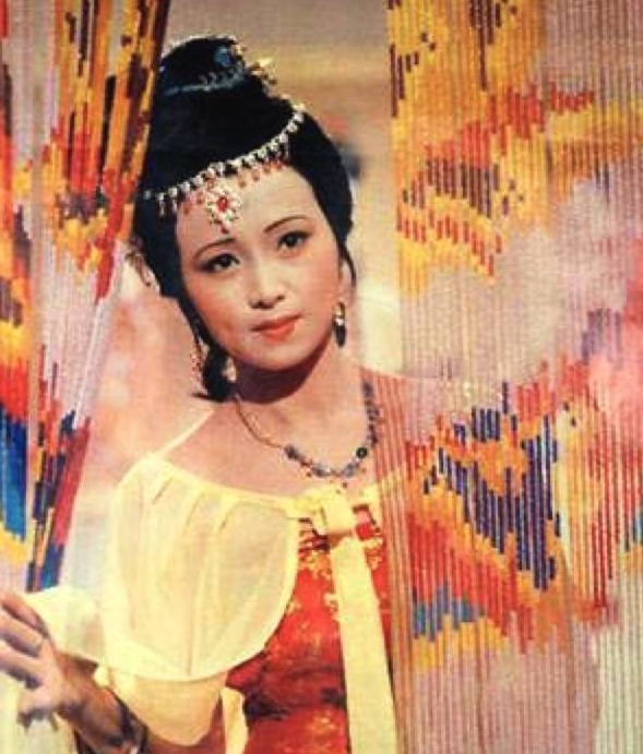 贾珍府!三刷《红楼梦》,秦可卿的那句“治得病治不得命”,真让人心酸