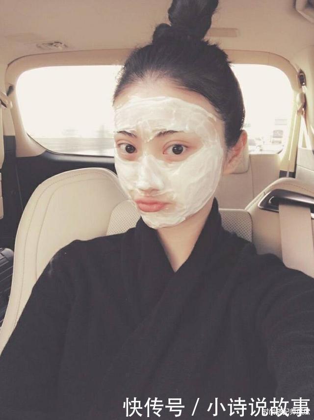 女生敷面膜时,尽量少犯这3个“错误”!不然毛孔容易变大