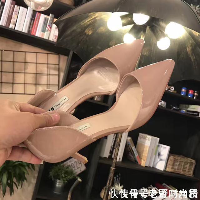 每个职场女人都少不了的OL鞋，搭配职业装，让人眼前一亮！