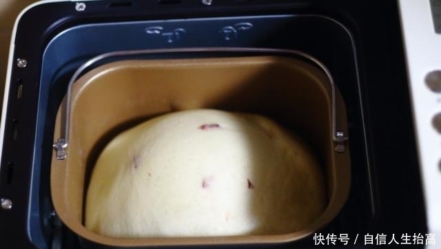 想吃面包,不会做怎么办?跟我学,一键式做出柔软拉丝的美味面包