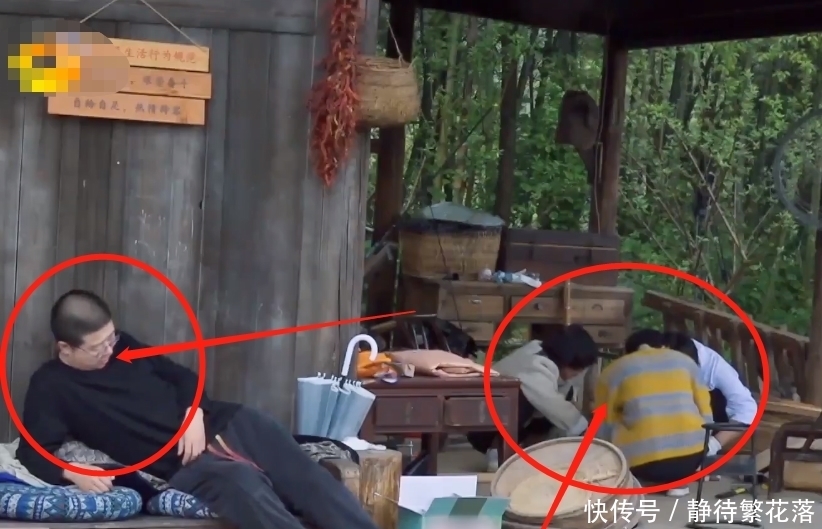 李雪琴 《向往》下期看点十足,李雪琴生猛抓鸡干活利索,李诞却累到虚脱