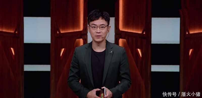 主持人|郭敬明泪洒现场,尔冬升怒而离席,主持人大鹏再显露低情商