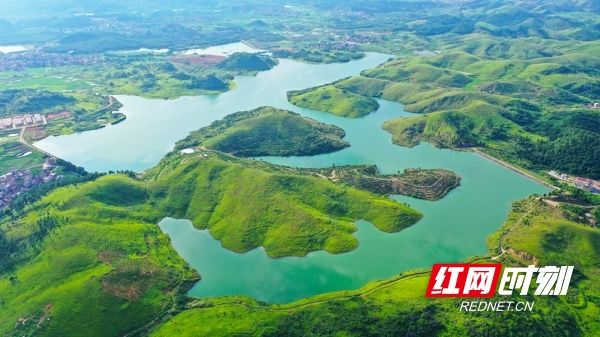 绿玉|新田县立新水库：青山环抱 水如“绿玉”（图）