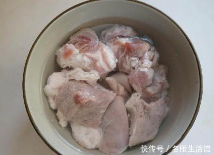 冬天进补|炖羊肉汤时,不需要放多余调料,只用多加一个它,那才是真的鲜