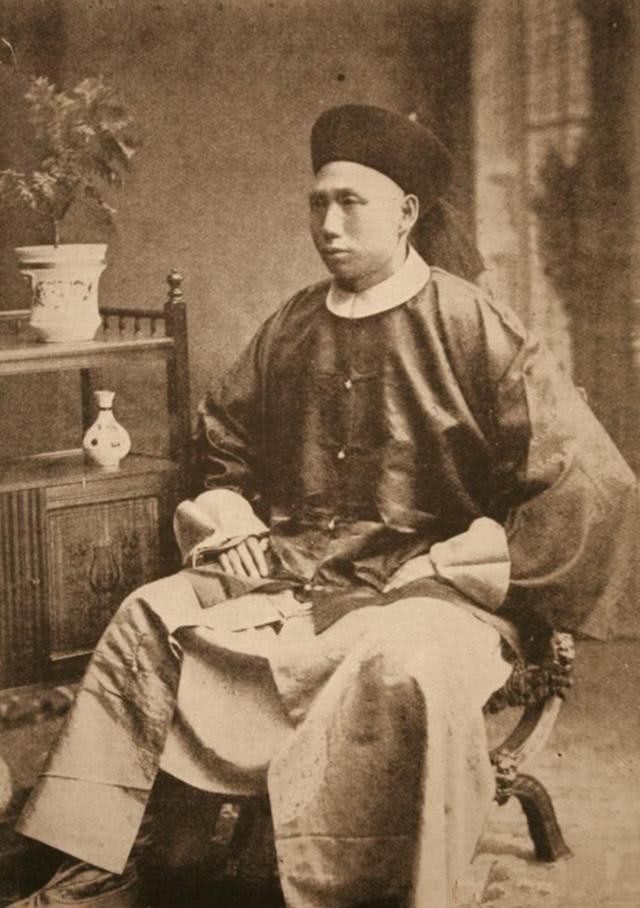 上船|方伯谦是不是临阵脱逃?丁汝昌上船一查,立刻决定杀方伯谦