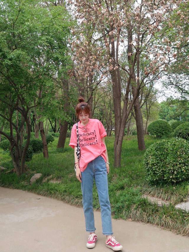 黑白灰|入秋怎么穿?少买黑白灰,这3套“高级色”,显白衬肤还耐看