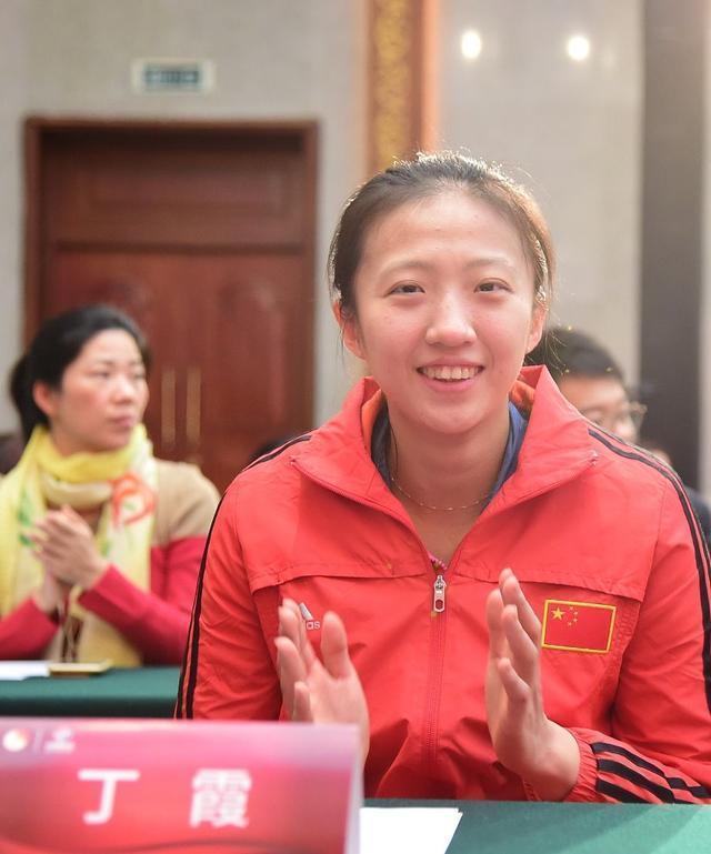 世界大赛|事情有些突然!女排功勋二传宣布退役,新国家队组建面临重要考验