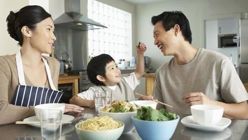 芹菜汁|降血壓“冠軍”找到了，堅(jiān)持一個(gè)月，血壓慢慢降下來