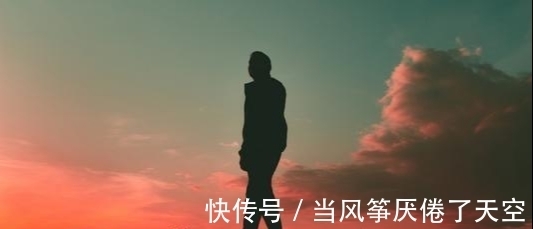 水瓶座|容易伤感，却独立坚韧，有些星座不用管，一个人，也可以放声歌唱