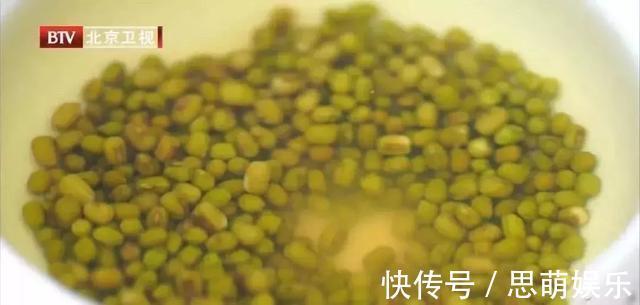 绿豆要不要煮开花汤色变红,还能喝吗关于绿豆这些事你得知道
