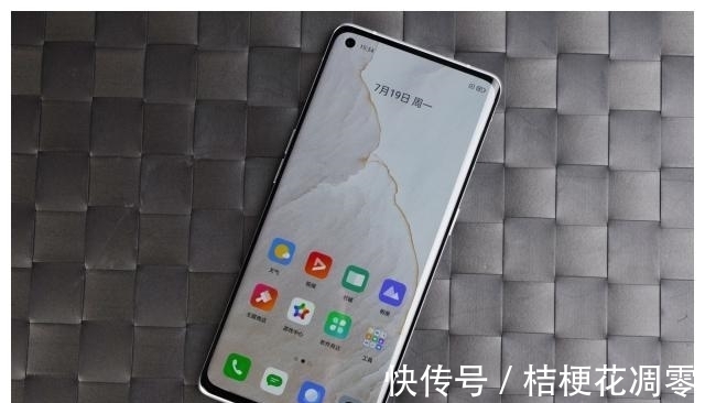 10pro|有这些手机何必追求旗舰机，这几款性价比更高，闭着眼买都不亏