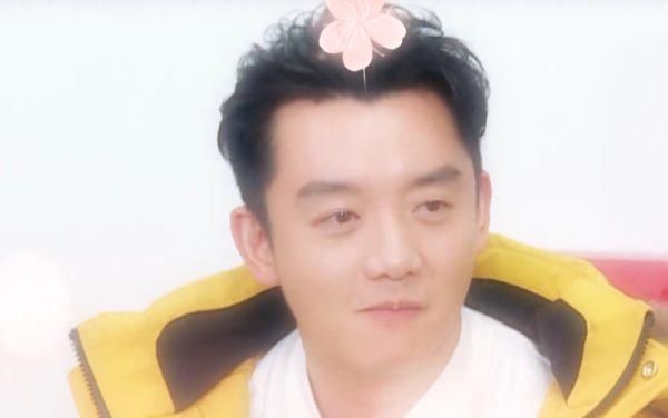 baby节目中甜美开嗓，周洁琼下意识反应，暴露小女孩的心思