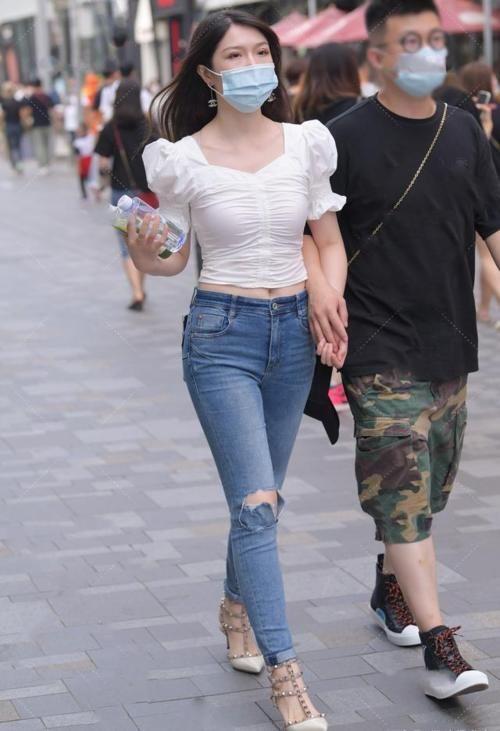 款式多样的牛仔裤，学会用心选择和搭配，造型想不好看都难