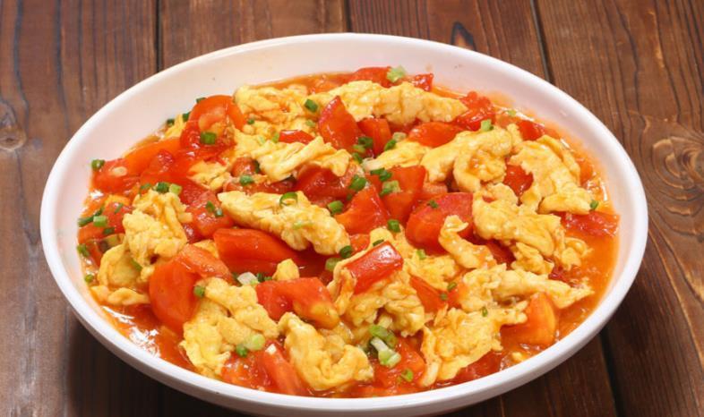 盖浇饭|西红柿炒鸡蛋,什么时候放盐很关键!用对方法,汤汁浓郁下饭香