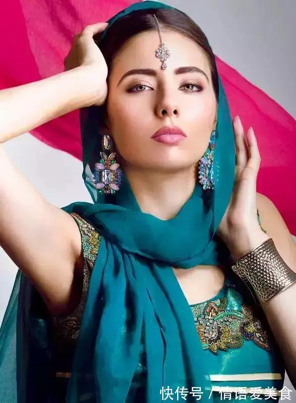 维纳斯|我俯视欣赏画家油画中的裸体风景,享受3个裸女突如其来的动感美