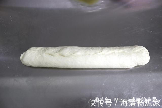 手撕面包|面包没出炉就满屋飘蒜香，早餐零食不愁了，没菜没酱手撕吃一个