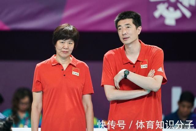 郎平|热门人选提前出局?中国女排新任主帅逐渐明朗,可能仅剩2选1