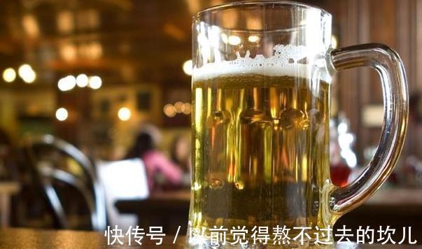 饮食习惯|4种食物被称为“升糖王”,糖尿病管不住嘴,打胰岛素也没用