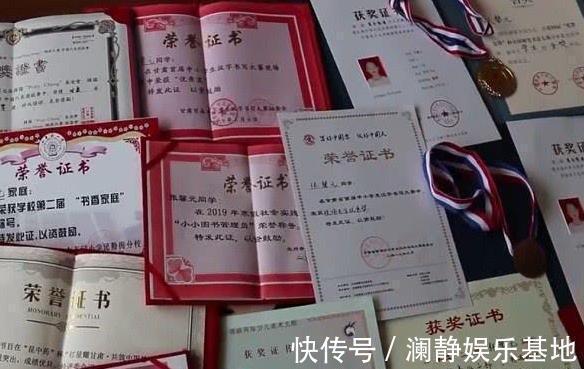 书法!爸爸晒女儿作业意外走红,字迹工整堪比印刷体,网友:书法天才