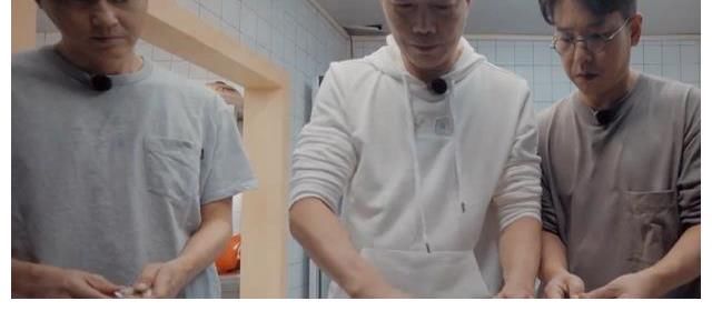 要做《深夜食堂》的《大湾仔的夜》，最终只能是第二个《中餐厅》