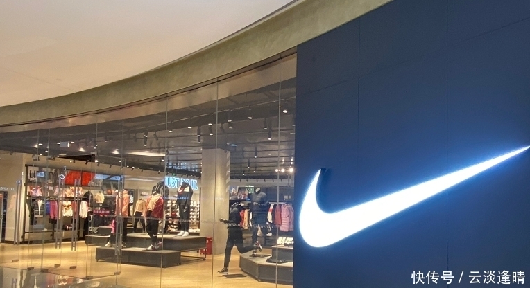 区别对待?耐克在美国惹众怒后立马澄清,在华至今仍未表态