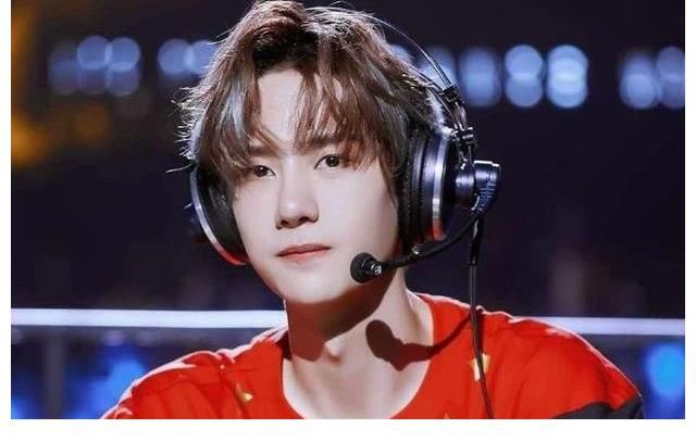 全球直播、上亿观看，王一博闷声做大事，新舞台或正在路上