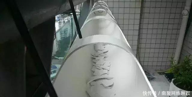 开槽|阳台别再晒衣服了,用一根水管,就能种出全家人吃的菜!