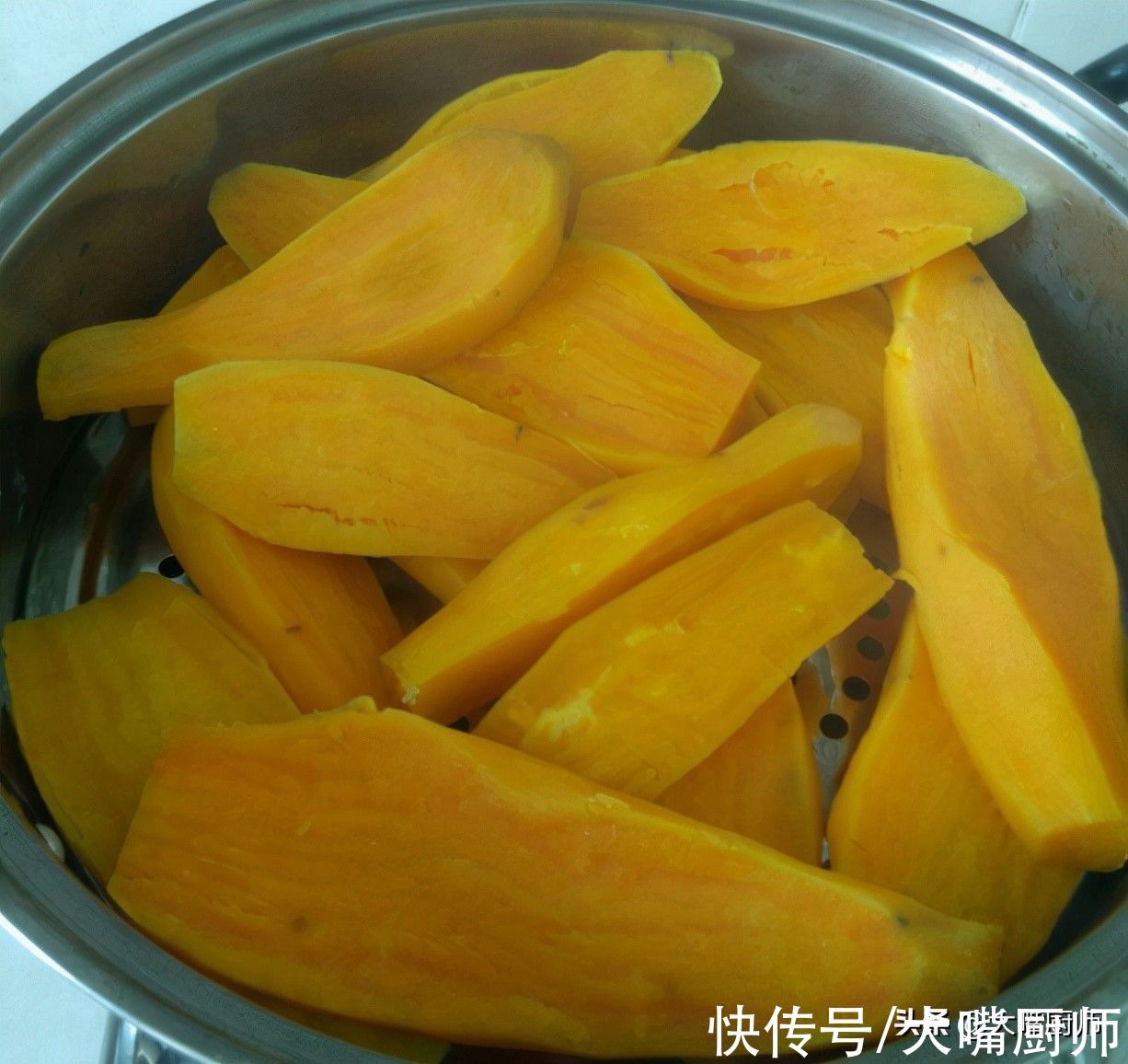 红薯干最忌直接切了晒，分享3个用了40年的技巧，颜色橙黄有嚼劲