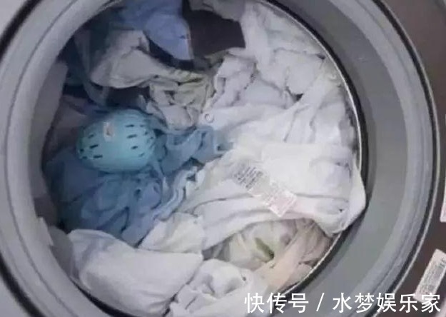 自制|洗床单时水里倒一碗“它”,不管床单多脏多旧,洗完立马干净如新