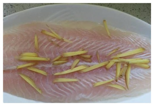 这鱼肉口感爽滑,无腥味久煮不老,高蛋白低脂肪,老少皆宜!