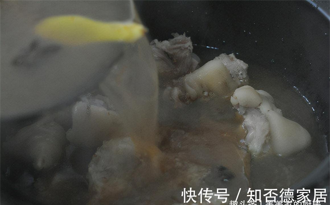 烧排骨|男人们最爱的一道菜,加水一焖就好,香软细嫩,天气越冷越馋它!