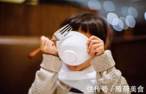 宝宝|家有“饭渣宝宝”很愁人?其实都是家长的错,想要避免家长别抱怨