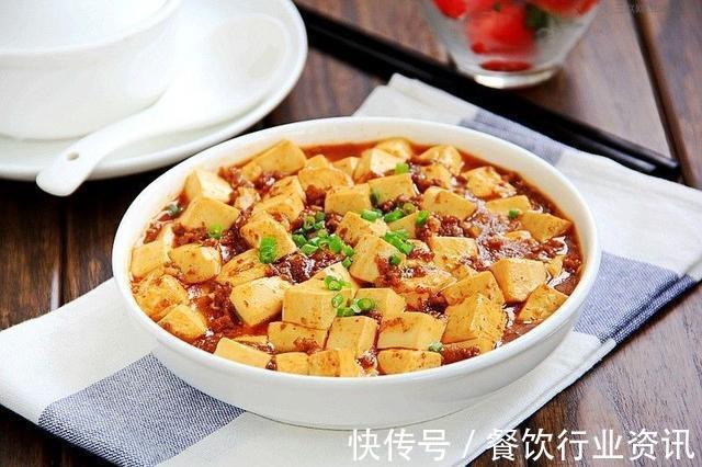 米椒|美食推荐:香辣砂锅鸭、肉末豆腐、红烧鲤鱼、卤水猪耳朵的做法