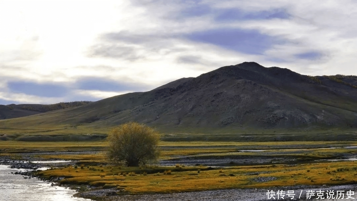 两国|中蒙两国联合考察断崖石刻,中国专家刚到便哭了起来,究竟为何?