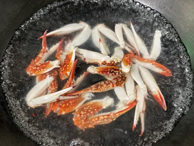 小米辣|立秋后这海鲜最便宜，10块钱一斤，用来拌一拌是一绝，遇见别错过