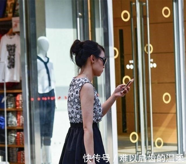 中性风 泡泡袖黄色连衣裙,舒适大方,就像是港剧女主角!