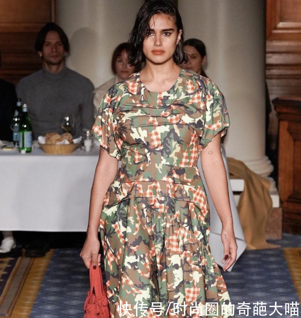 蕾丝|最美大码model登上时装秀，自信释放女权自由，美和真实令人惊艳