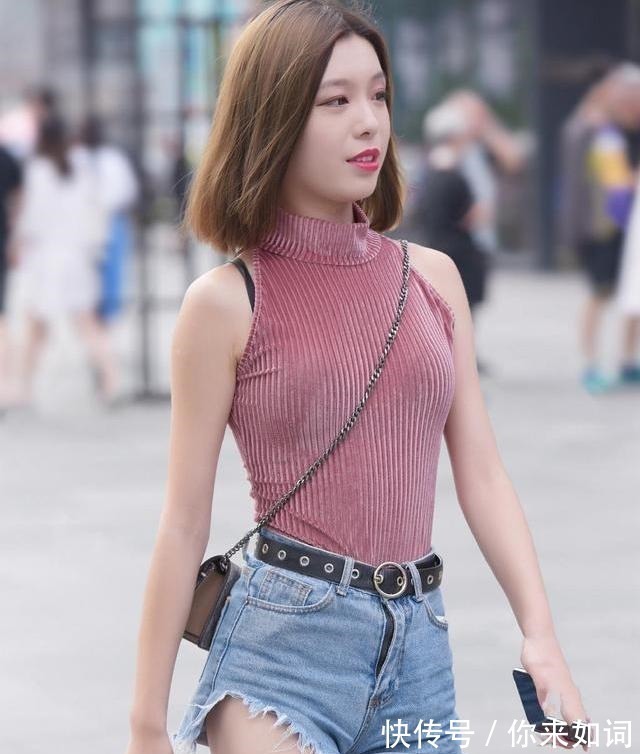 衬衫 小姐姐穿灯芯绒无袖衬衫搭配牛仔裤,很有青春活力!