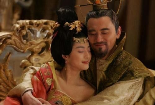 杨贵妃|杨贵妃那么胖，60岁的老皇帝，能给她一个公主抱吗？